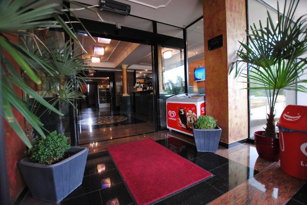The Aga'S Hotel Berlin Bagian luar foto
