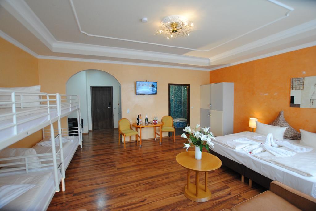 The Aga'S Hotel Berlin Bagian luar foto
